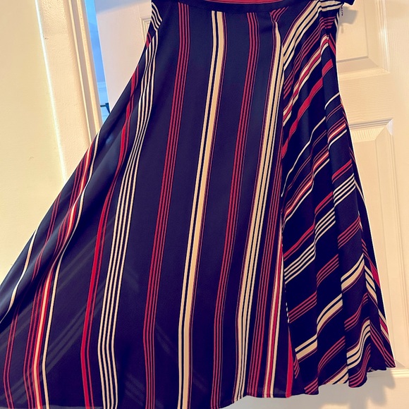 H&M Skirt Multi-colored - Picture 2 of 3